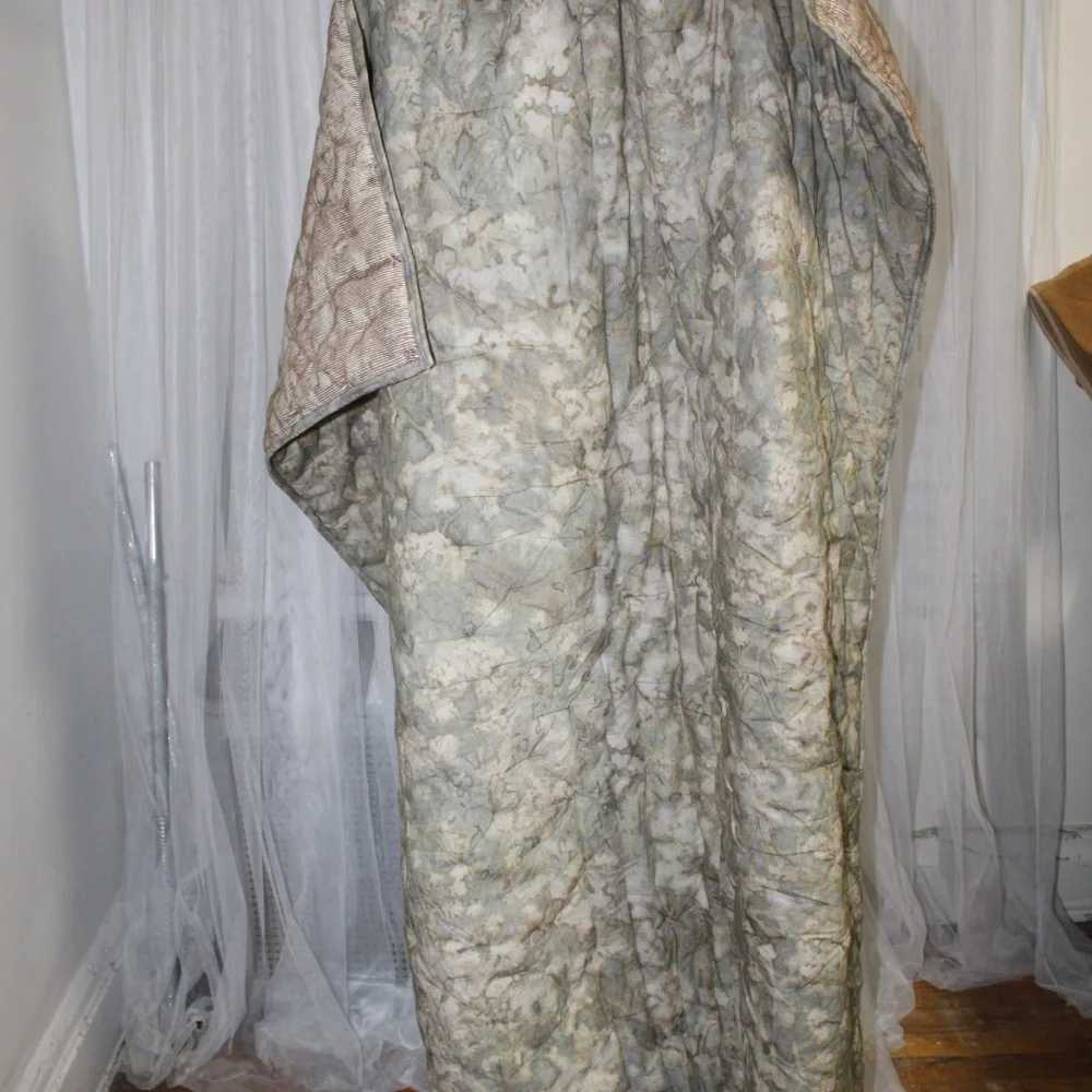 West Elm. AbstractHydrangea Printed Corduroy Quilt Brick. Sz. Half Queen.
